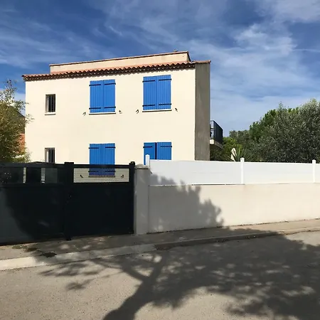 La Largatera Apartment *